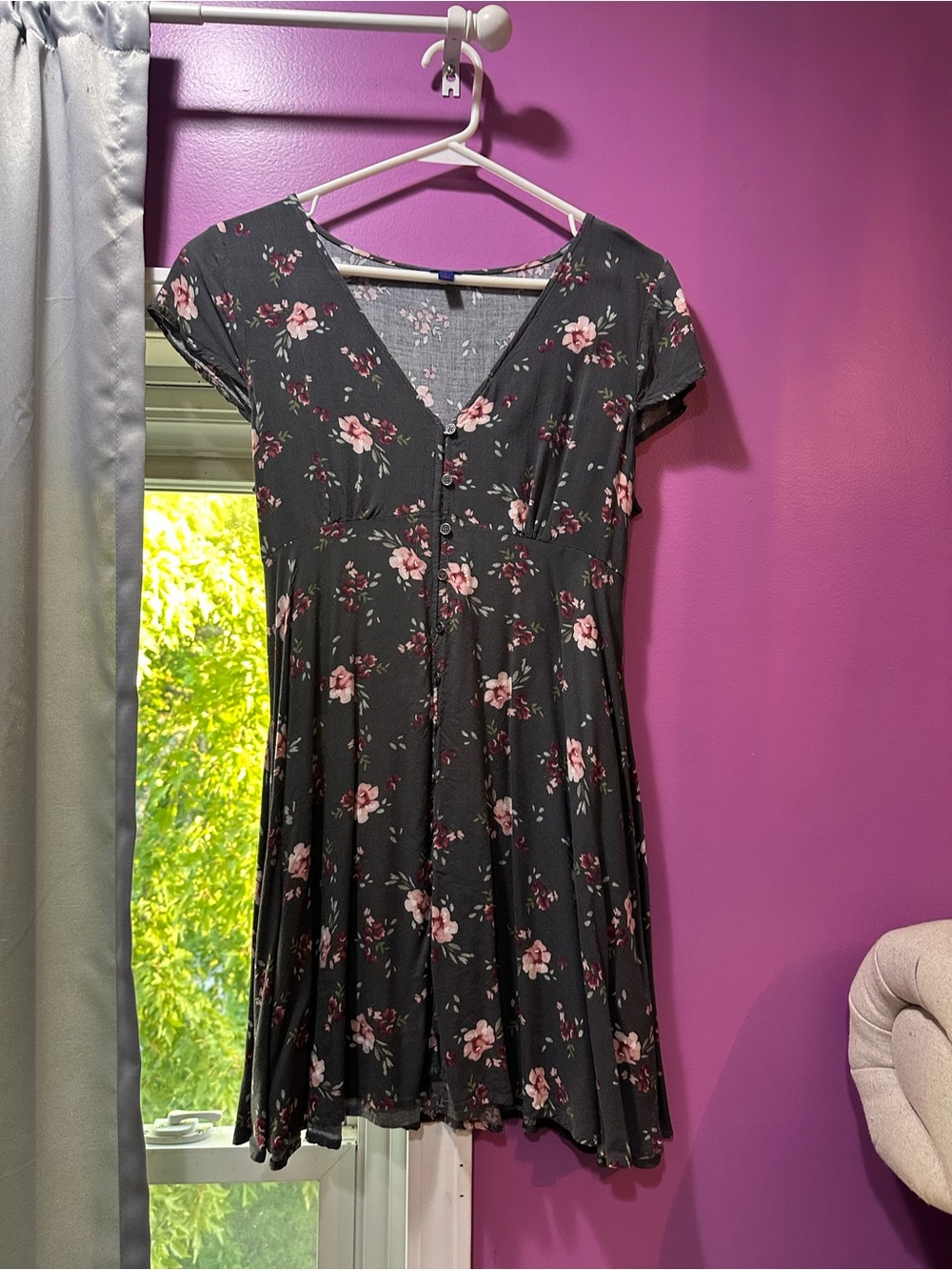 Aeropostale Floral V‑Neck Swing Dress with Pink Flowers